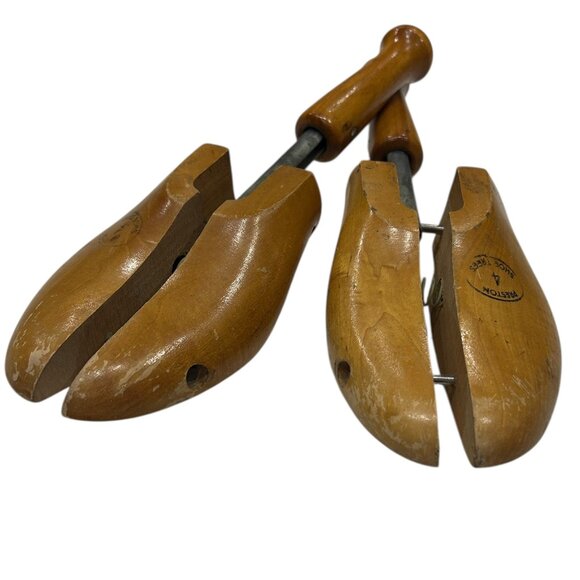 Vintage Preston Wooden Shoe Treees Sz 4 Adjustable Spring Loaded Made in Canada - Picture 1 of 7